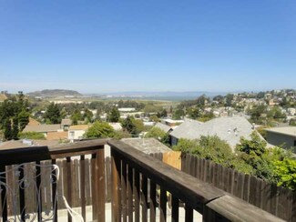 35 San Benito Rd, Brisbane, CA 94005