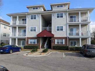 920 Southmoor Dr Unit 303, Virginia Beach, VA 23455