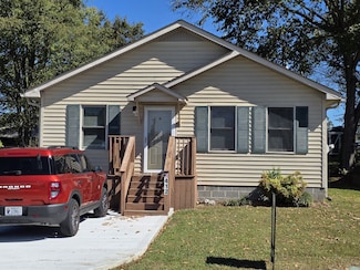 412 Campbell Ave, Tullahoma, TN 37388