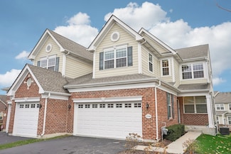 1246 Falcon Ridge Dr, Elgin, IL 60124