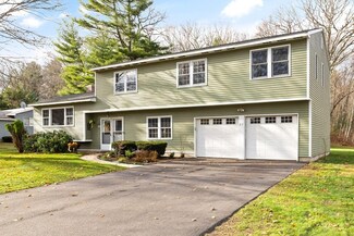 22 Westfield Dr, Holliston, MA 01746