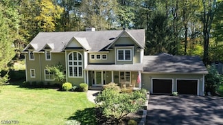 121 Cliffwood Rd, Chester, NJ 07930