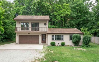 1327 Montgomery Rd, Mishawaka, IN 46544