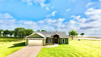 305 Caro Dr, West Tawakoni, TX 75474