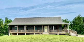 2864 Woodfork Rd, Charlotte Court House, VA 23923