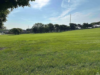 3 Fall Creek Rd, Lawrence, KS 66049