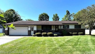 1140 E Huron River Dr, Belleville, MI 48111