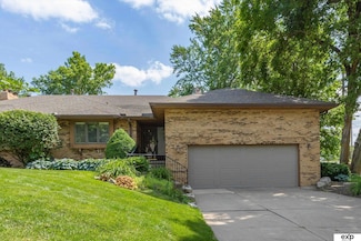 6521 Davenport Plaza, Omaha, NE 68132