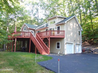 108 Myrtlewood Ln, Greentown, PA 18426