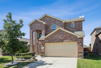 8805 Tenderfoot Ln, Aubrey, TX 76227