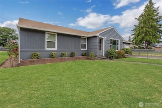 204 12th St NW, Puyallup, WA 98371