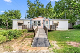 246 County Road 3701, Bullard, TX 75757