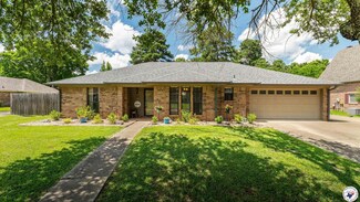 509 Brown Dr, Wake Village, TX 75501