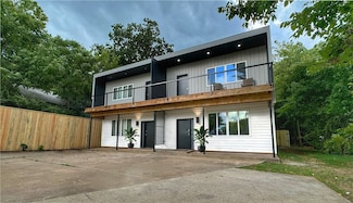 875 S Lt Col Leroy Pond Ave Unit B, Fayetteville, AR 72701