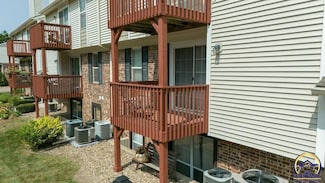 3079 SW Maupin Ln Unit 105, Topeka, KS 66614