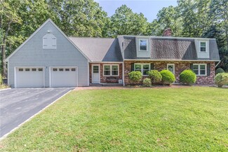 2 Red Chimney Dr, Lincoln, RI 02865