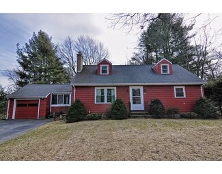 66 Old Post Rd, East Walpole, MA 02032