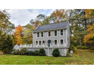 66 Hunting Ln, Sherborn, MA 01770