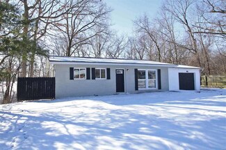 34261 William Ln, Brighton, IL 62012