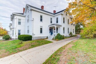 17 Crescent St, Biddeford, ME 04005