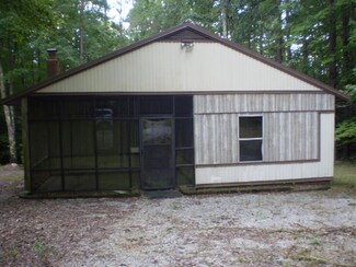 77 Martin Ln, Boydton, VA 23917