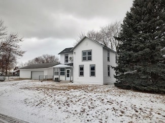 208 4th St, Little Sioux, IA 51545