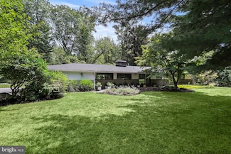 1004 Mercer Rd, Princeton, NJ 08540