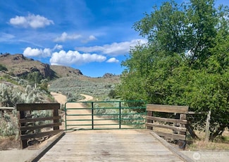 0 Xy Salmon Creek Rd, Okanogan, WA 98840