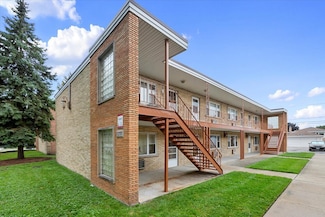 6250 W 64th Place Unit 104, Chicago, IL 60638