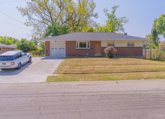 2487 Aquarius Dr, Cincinnati, OH 45231