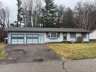647 21st St, Red Wing, MN 55066