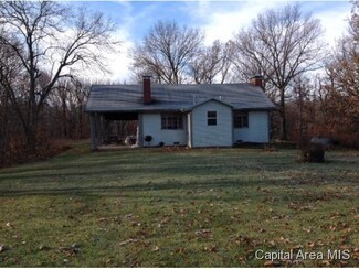 149 N Waverly Lake Rd, Franklin, IL 62638