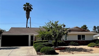 25880 Plum Hollow Dr, Sun City, CA 92586