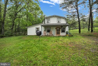1112 Conservation Dr, Hedgesville, WV 25427