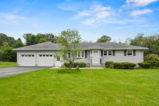 86 Harriet Ave, Shrewsbury, MA 01545