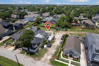 700 unit# C Jewett St, Houston, TX 77009