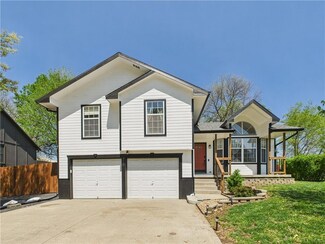 715 Chaucer Ln, Warrensburg, MO 64093