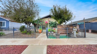 110 W Owens Ave, Tulare, CA 93274