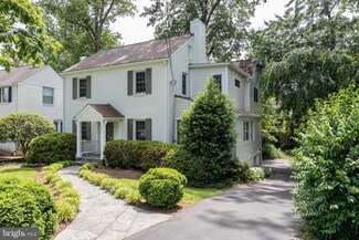 3832 N Dittmar Rd, Arlington, VA 22207