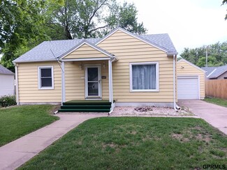 1647 N Clarkson St, Fremont, NE 68025