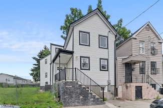 441 S 9th St, Newark, NJ 07103