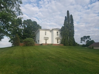 302 N Cherry St, Mechanicsville, IA 52306