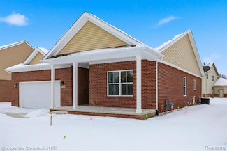 23150 Waterview Dr, New Boston, MI 48164