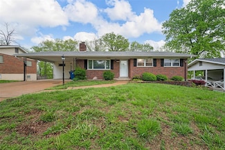 8728 Brookview Dr, Saint Louis, MO 63126