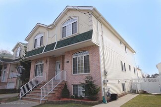 14 Pitney Ave, Staten Island, NY 10309