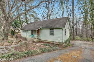 121 E Wadsworth Cir, Oak Ridge, TN 37830