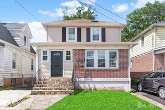 54 5th St, Fords, NJ 08863