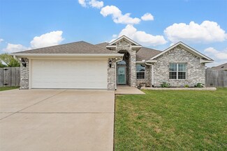 204 E Jade Dr, Hewitt, TX 76643