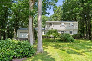 28 Candlewood Dr, Andover, MA 01810