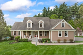 32 Rideout Rd, Hollis, NH 03049